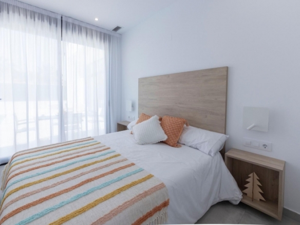 Villa independiente con 3 dormitorios y piscina privada a  la venta en Calasparra(Murcia)