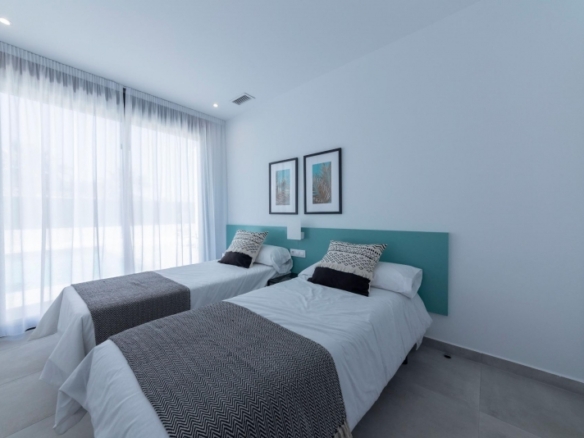 Villa independiente con 3 dormitorios y piscina privada a  la venta en Calasparra(Murcia)