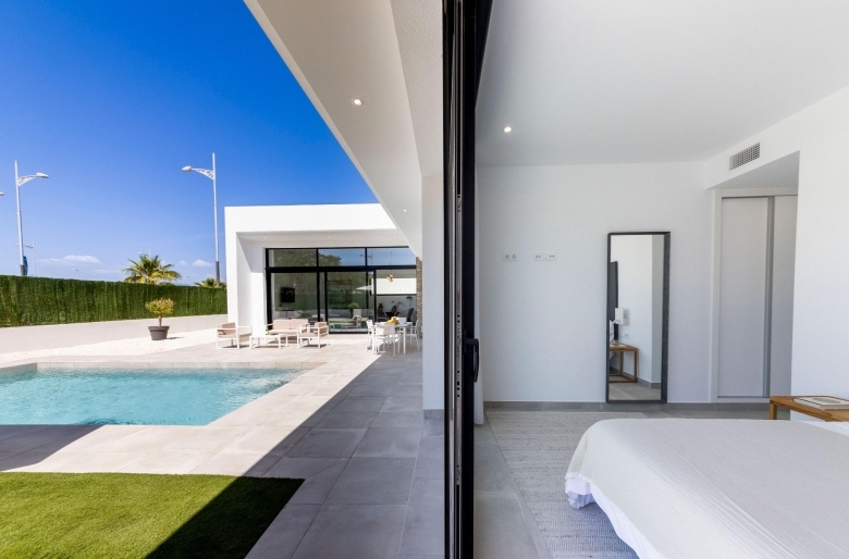 Villa independiente con 3 dormitorios y piscina privada a  la venta en Calasparra(Murcia)