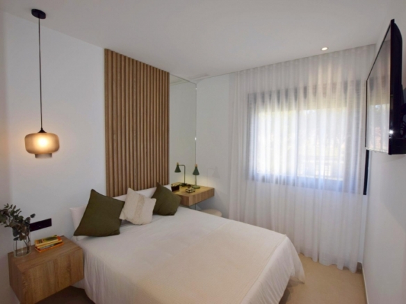 Villa de 3 dormitorios con piscina privada en El Campo de Golf De Alhama(Murcia)