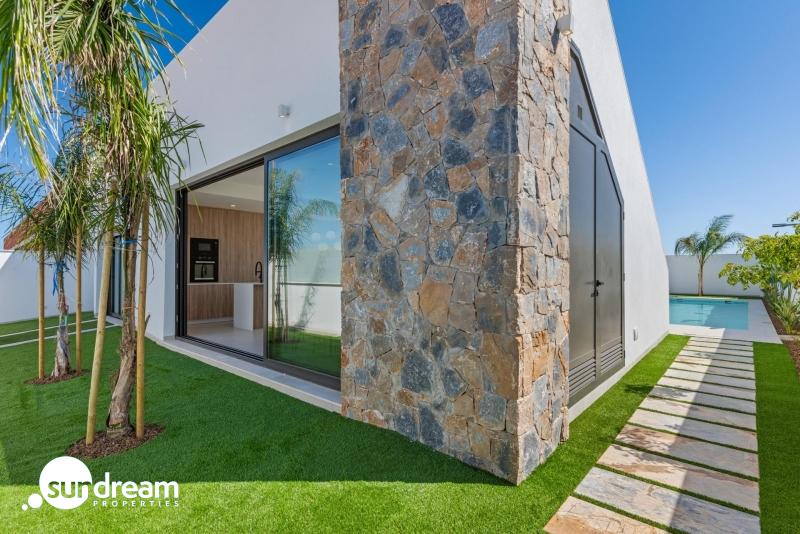 Villa en venta obra nueva con 3 habitaciones San Javier
