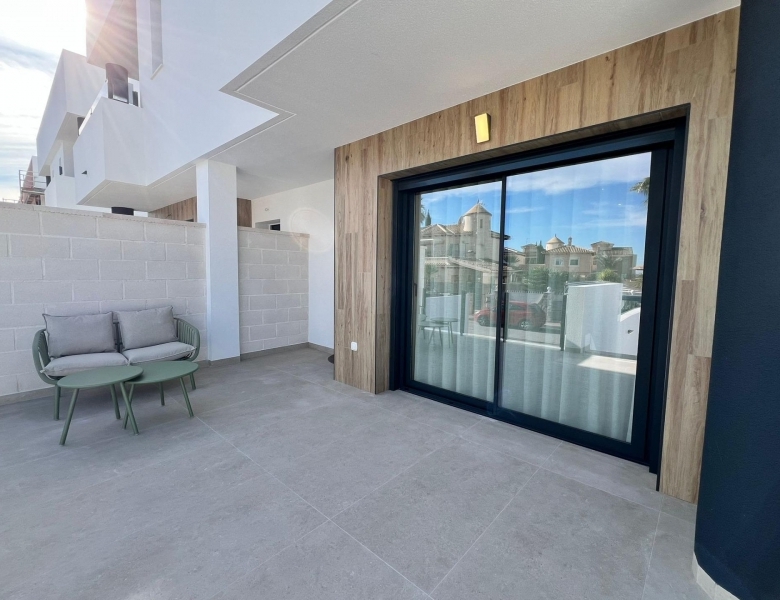 Villa en venta obra nueva 2 habitaciones en Benferri