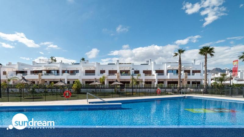 Bungalow en venta con garaje primera línea en Pulpi