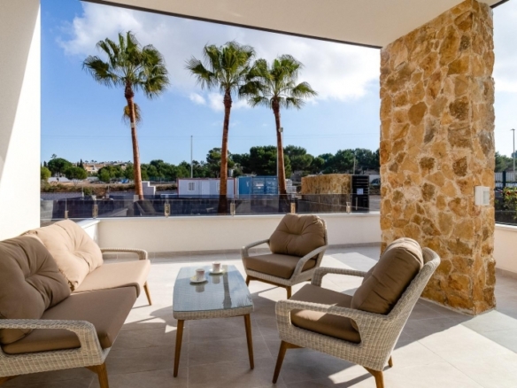 Bungalow de planta alta con 2 dormitorios a la venta en Lo Marabú, Ciudad Quesada