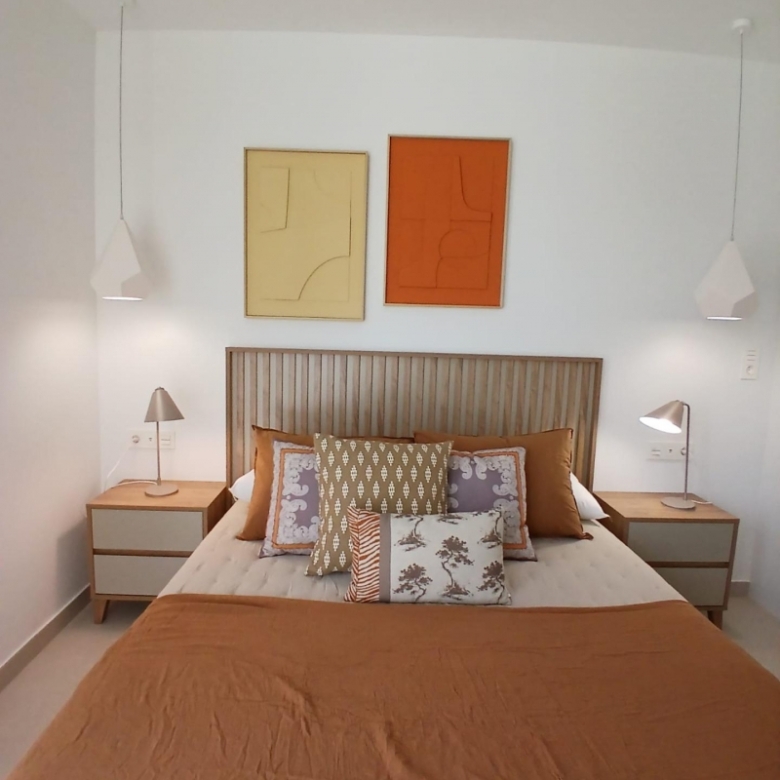 Chalet moderno adosado de nueva construcción con 3 dormitorios a la venta en Bigastro.