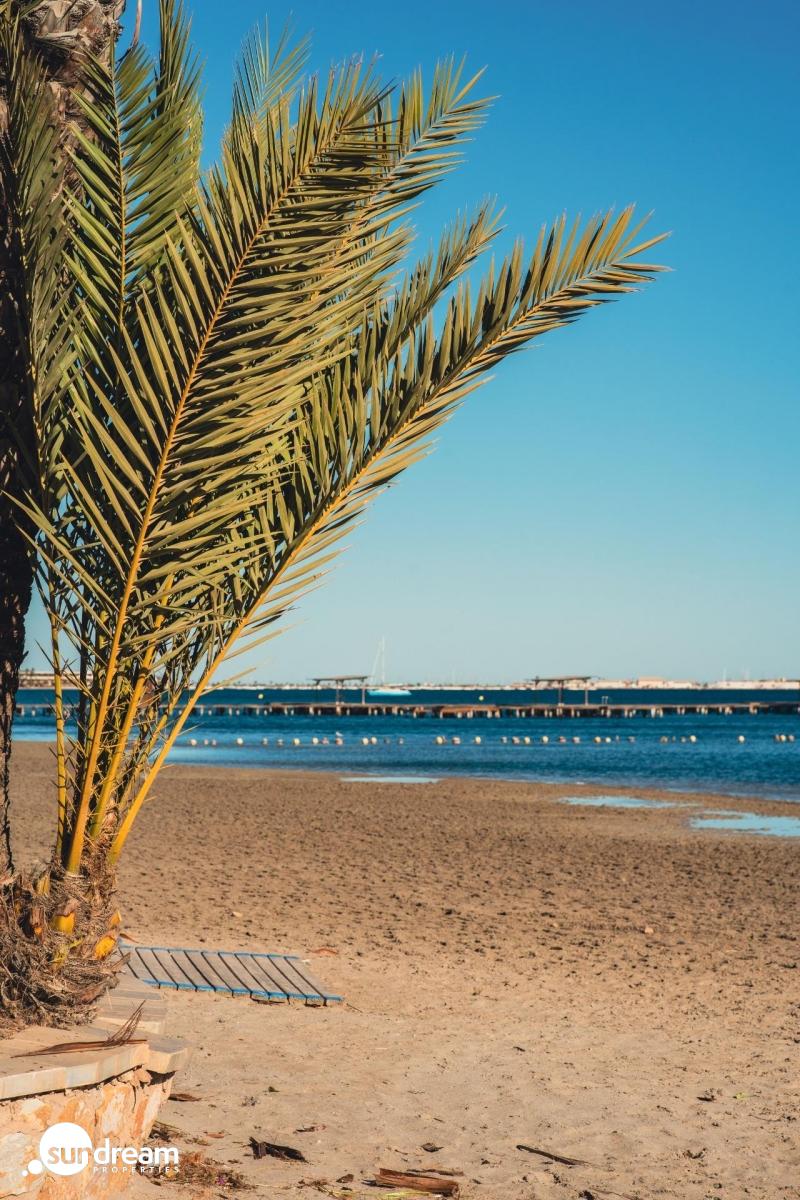 Moderno apartamento de nueva construcción con 2 dormitorios a pocos pasos de la playa en venta (San Pedro del Pinatar)