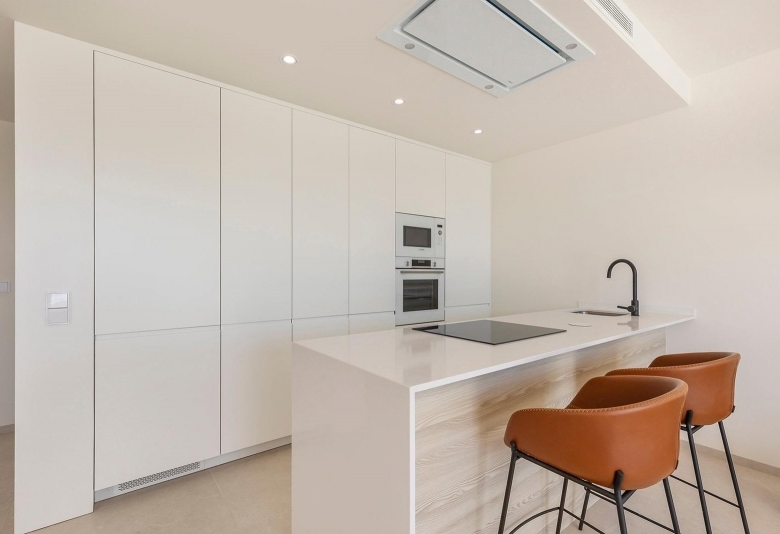 Villa de nueva construcción con 3 dormitorios y piscina privada en venta en Los Alcazares.