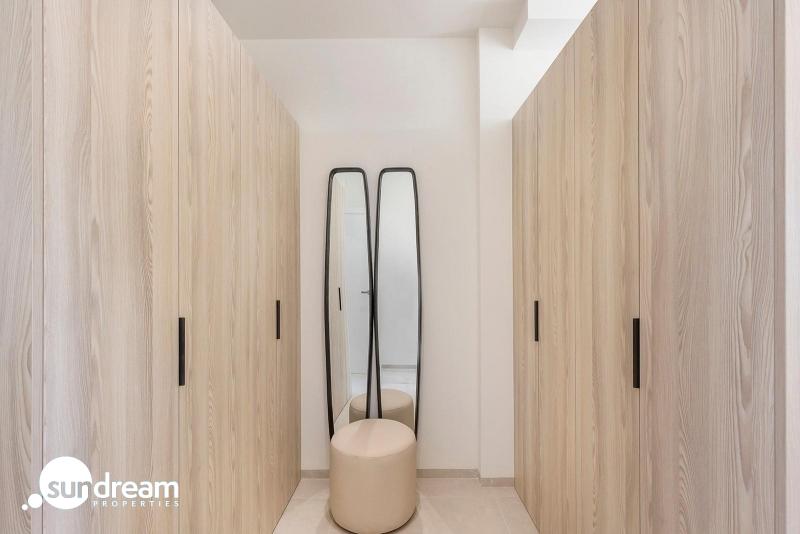 Villa de nueva construcción con 3 dormitorios y piscina privada en venta en Los Alcazares.