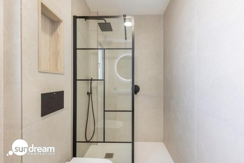 g_42664-18-34 Villa de nueva construcción con 3 dormitorios y piscina privada en venta en Los Alcazares.