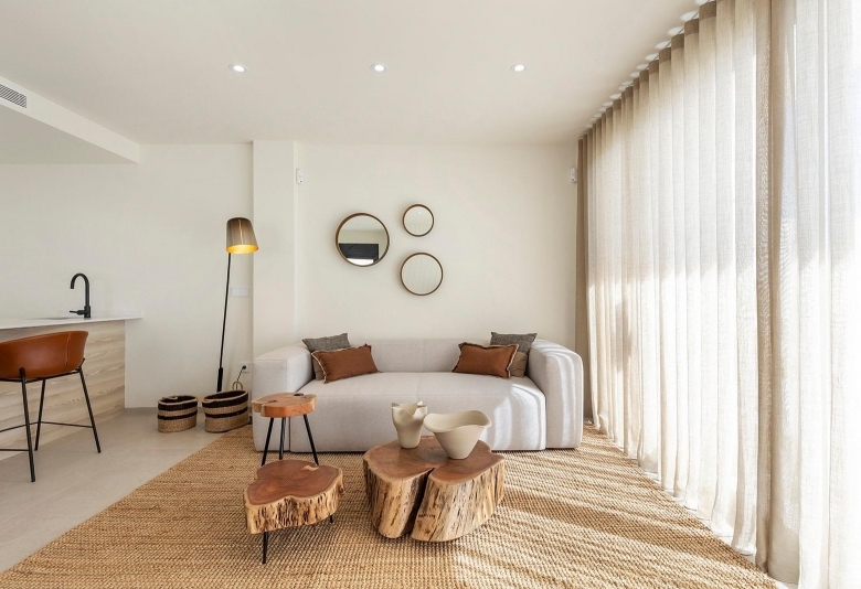 Villa de nueva construcción con 3 dormitorios y piscina privada en venta en Los Alcazares.