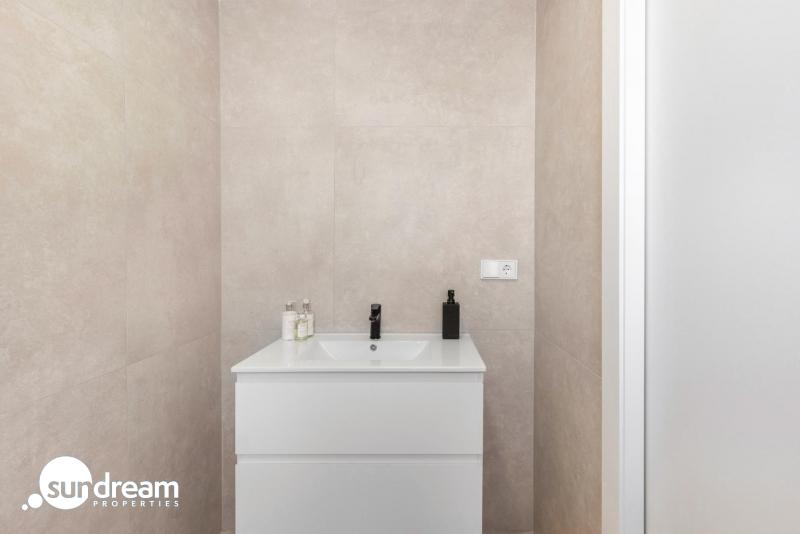 g_42665-22-15 Villa de nueva construcción en una sola planta con 3 dormitorios y piscina privada en Los Alcázares