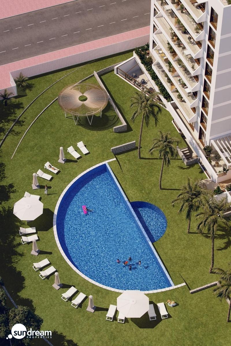 Ático de nueva construcción con 2 dormitorios cerca de la playa y del puerto deportivo en Guardamar del Segura