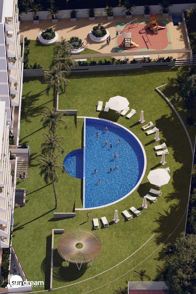 Ático de nueva construcción con 2 dormitorios cerca de la playa y del puerto deportivo en Guardamar del Segura