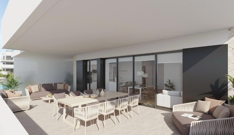 Ático de nueva construcción con 2 dormitorios y solárium privado cerca de Benidorm en La Nucia