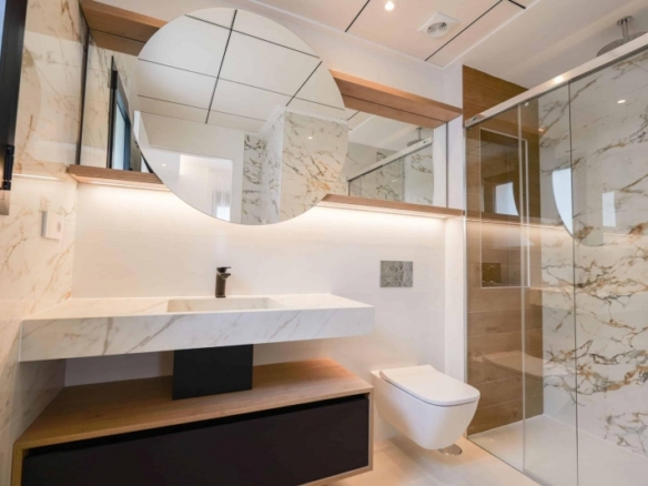 Villa en una sola planta con 3 dormitorios, piscina privada y gran sótano en Ciudad Quesada