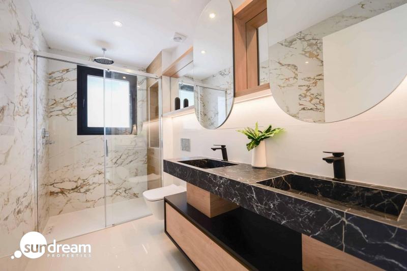 g_42883-2-14 Villa en una sola planta con 3 dormitorios, piscina privada y gran sótano en Ciudad Quesada