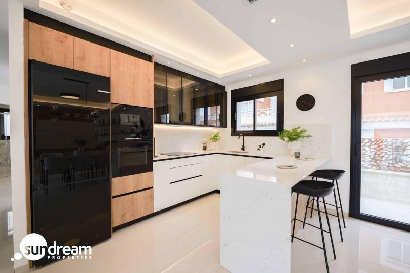 g_42883-2-3 Villa en una sola planta con 3 dormitorios, piscina privada y gran sótano en Ciudad Quesada
