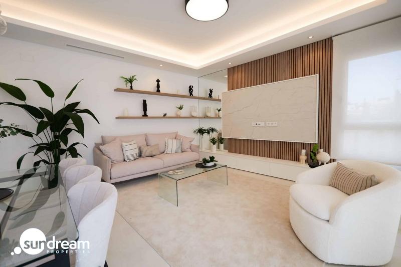 Villa en una sola planta con 3 dormitorios, piscina privada y gran sótano en Ciudad Quesada
