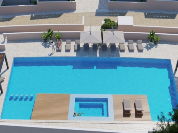 Bungalow de planta alta de 3 dormitorios con solarium privado a la venta en campo de golf(Pilar de la Horadada)