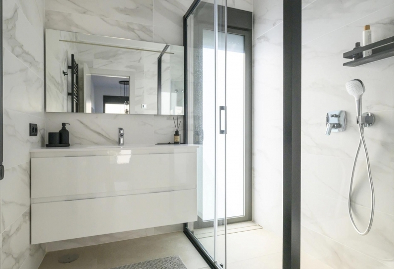 Villa exclusiva de 3 dormitorios a la venta en el prestigioso Resort de Golf Las Colinas(Alicante)