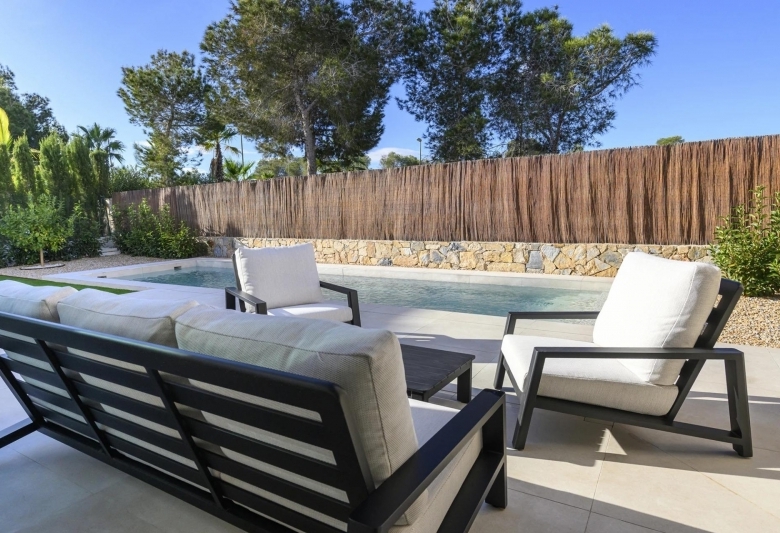 Villa exclusiva de 3 dormitorios a la venta en el prestigioso Resort de Golf Las Colinas(Alicante)