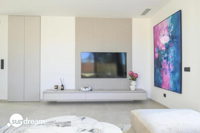 Villa exclusiva de 3 dormitorios a la venta en el prestigioso Resort de Golf Las Colinas(Alicante)