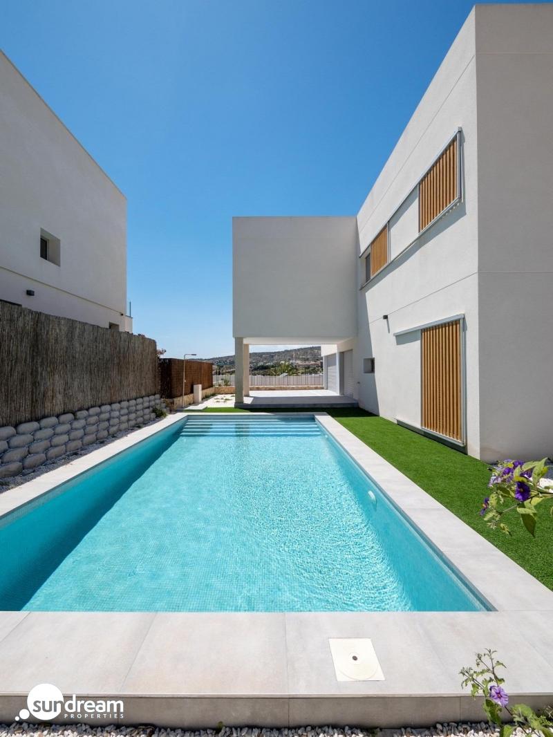 g_43073-13-32 Villa de 4 dormitorios con piscina privada y vistas al golf en Algorfa