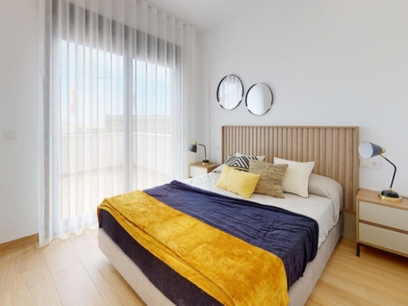 Bungalow de planta baja con 2 dormitorios y 2 amplias terrazas en Los Balcones(Torrevieja)