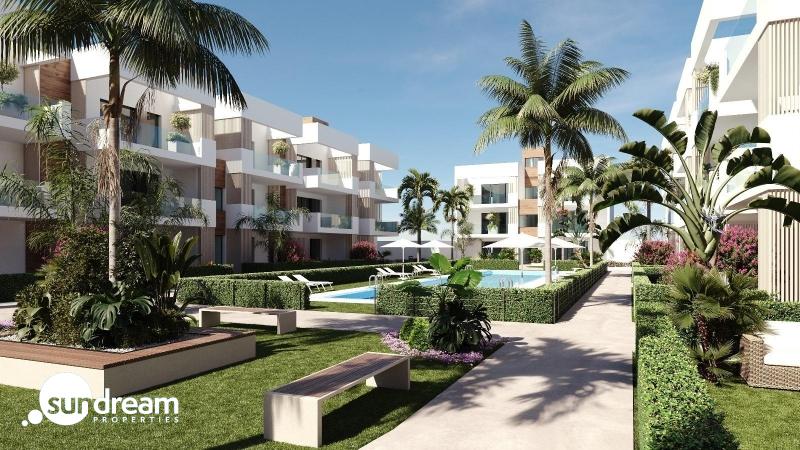 Apartamento de planta baja con 3 dormitorios y jardín privado en San Pedro del Pinatar
