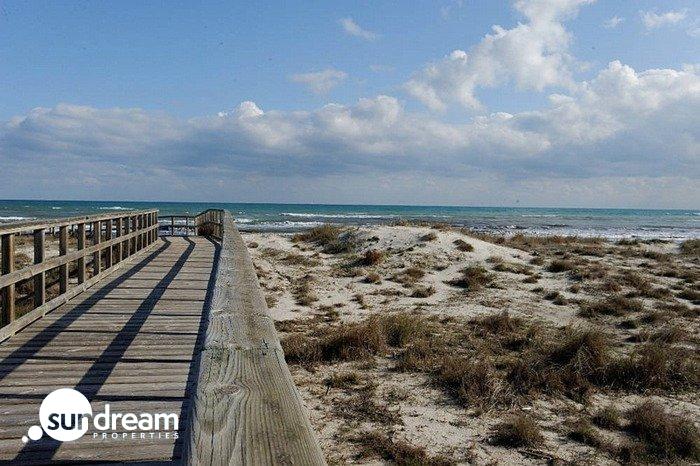Apartamento de planta baja con 3 dormitorios y jardín privado en San Pedro del Pinatar