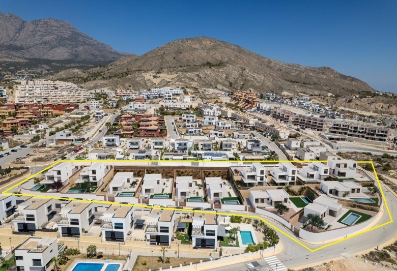 Villa independiente en una planta de 3 dormitorios con excelentes vistas panorámicas en Balcón de Finestrat