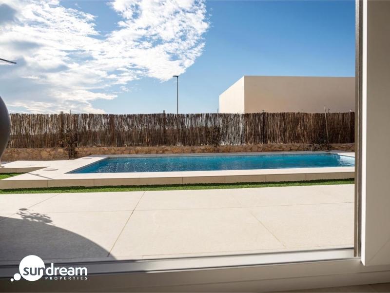 g_43138-19-19 Villa de dos plantas con 3 dormitorios con vistas panorámicas en venta en Balcón de Finestrat