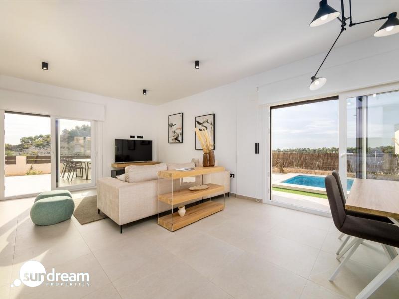 g_43138-19-2 Villa de dos plantas con 3 dormitorios con vistas panorámicas en venta en Balcón de Finestrat