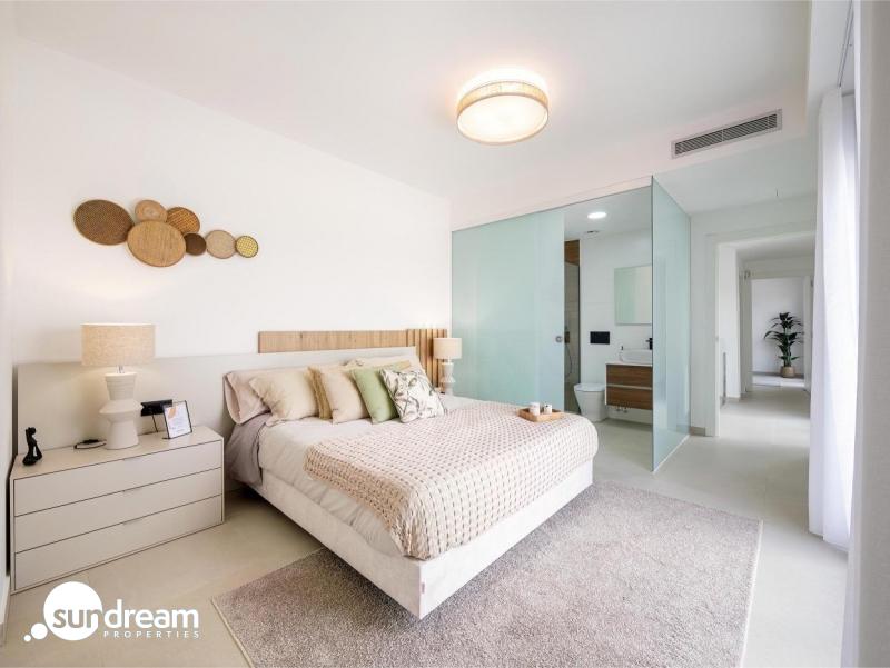 Villa de dos plantas con 3 dormitorios con vistas panorámicas en venta en Balcón de Finestrat