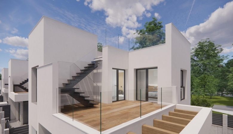 Villa independiente de nueva construcción con 4 dormitorios y piscina privada en Los Montesinos(Alicante)