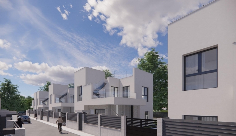 Villa independiente de nueva construcción con 4 dormitorios y piscina privada en Los Montesinos(Alicante)