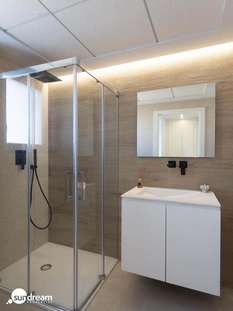 Ático de 2 dormitorios a escasos metros del mar a la venta en Denia(Alicante)