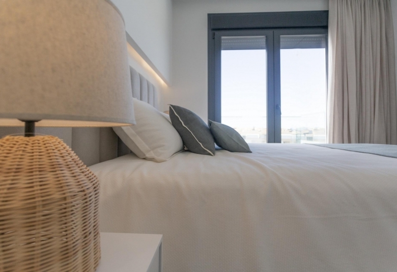 Ático de 2 dormitorios a escasos metros del mar a la venta en Denia(Alicante)