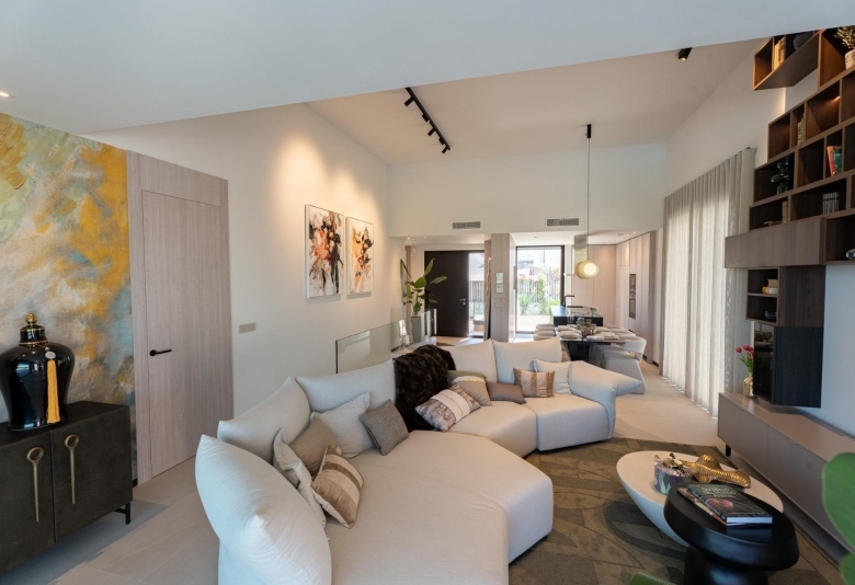 Maginifica villa de nueva construcción con 3 dormitorios en primera línea de campo de golf en La Finca Golf Resort