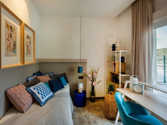 Villa pareada con 3 dormitorios y piscina privada a la venta en La Finca Golf Resort, Algorfa