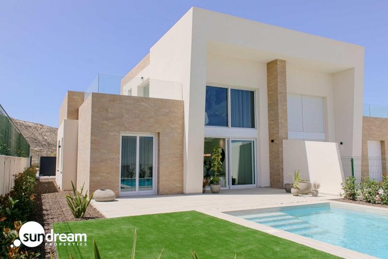g_43315-22-1 Villa pareada de 3 dormitorios con piscina privada a la venta en La Finca Golf Resort, Algorfa