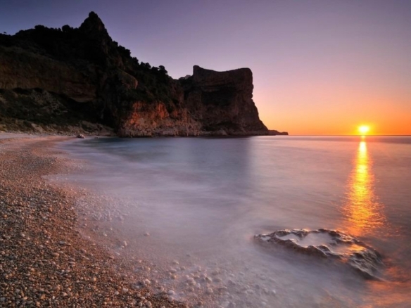 Villa de lujo de 4 dormitorios con piscina infinity y vistas al mar a la venta en Benitachell