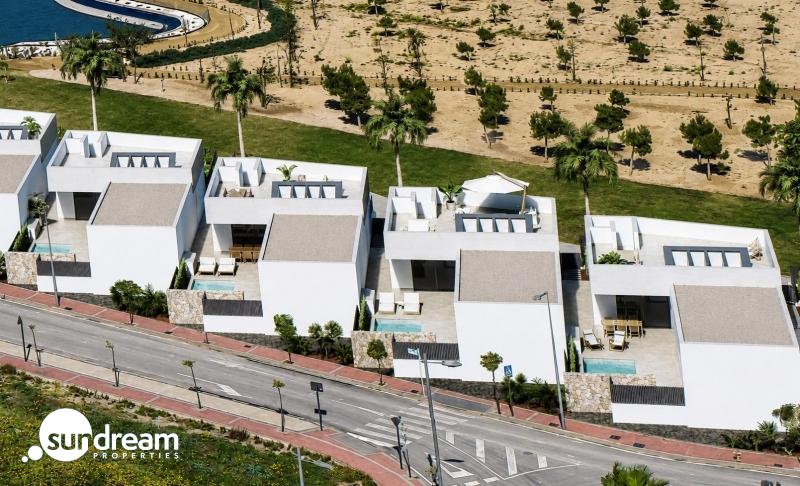 g_43351-12-1 Exclusiva villa con 3 dormitorios, sótano y piscina privada en Santa Rosalia Lake and Life Resort
