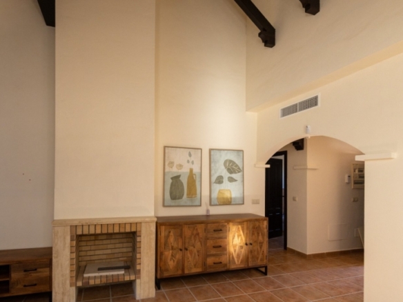 Villa independiente de estilo mediterráneo con 3 dormitorios a la venta en Fuente Alamo – Murcia