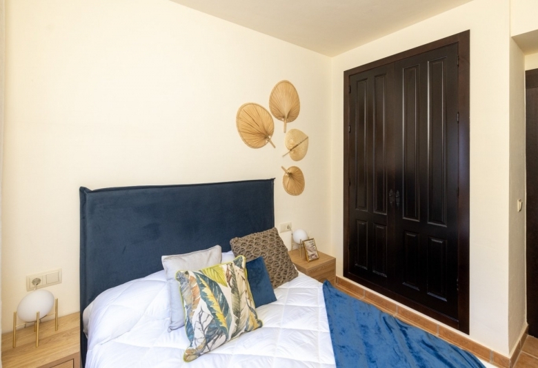 Villa independiente de estilo mediterráneo con 3 dormitorios a la venta en Fuente Alamo – Murcia