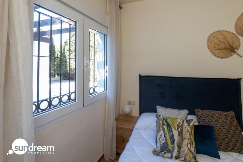 g_43396-19-21 Villa independiente de estilo mediterráneo con 3 dormitorios a la venta en Fuente Alamo – Murcia