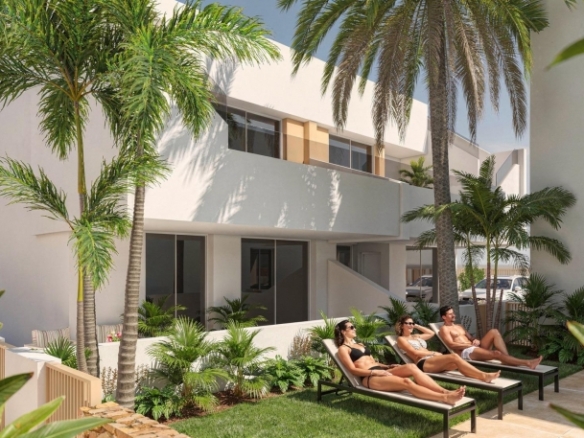 Bungalow de planta baja con 3 dormitorios a la venta en Pilar de la Horadada