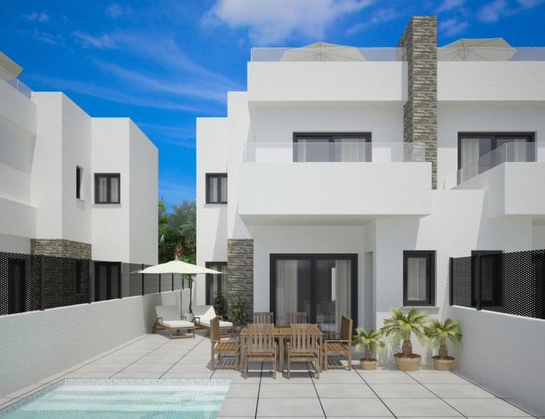 Villa adosada de 3 dormitorios con piscina privada a la venta en Vistabella Golf Resort