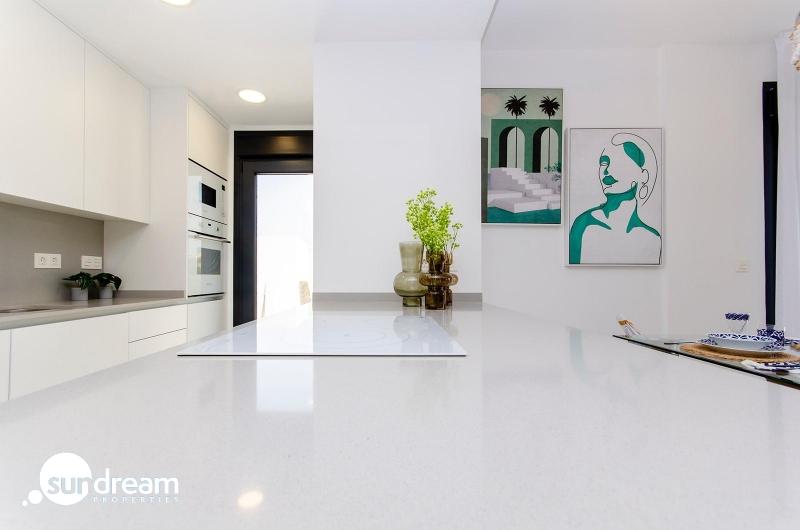 Villa adosada de 3 dormitorios con piscina privada a la venta en Vistabella Golf Resort