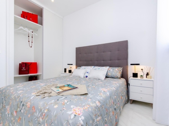 Villa adosada de 3 dormitorios con piscina privada a la venta en Vistabella Golf Resort
